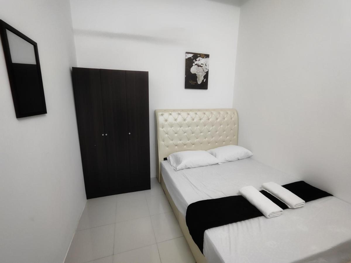 Near Hospital 4bedroom 4air-cond 10pax Free Wi-fi Netflix Rumah percutian *